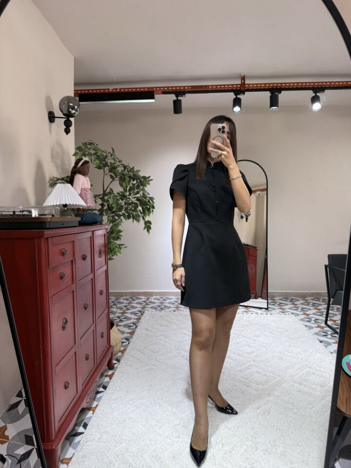 Önden Düğmeli Mini Elbise